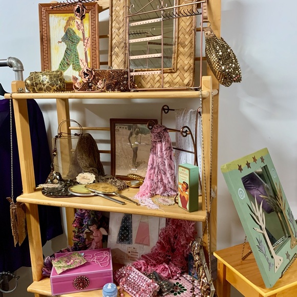 Meet your Posher, Christina - Picture 3 of 12